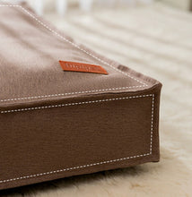 Load image into Gallery viewer, Hipipet British Classic Style Removable and Washable Pet Bed