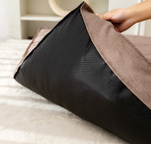 Load image into Gallery viewer, Hipipet British Classic Style Removable and Washable Pet Bed